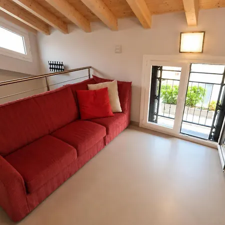 Mansarda Boutique Apartmán *